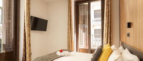 2 chambres, fer et planche à repasser, lit parapluie, Wi-Fi gratuit