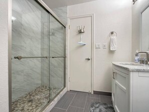 Bathtub, hair dryer, towels
