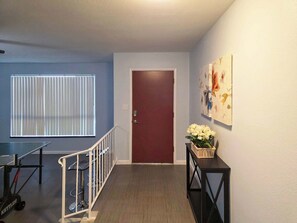 Interior - Excellent! Single-Story Home with pool in Tempe (Tempe)