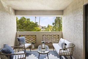 Property grounds - Resort-Style Biltmore Retreat Heated Pool and Spa (Phoenix)