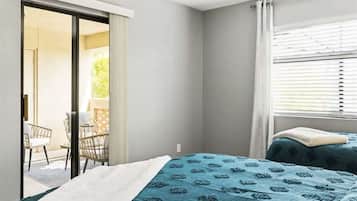 2 chambres, bureau, fer et planche à repasser, lit parapluie