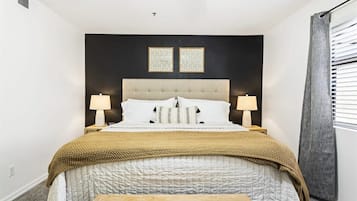 2 Schlafzimmer, Schreibtisch, BĂŒgeleisen/BĂŒgelbrett, Reisekinderbett