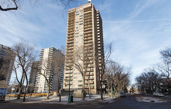 Obasa Suites @ The Hallmark - Saskatchewan