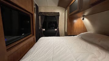 2 多间卧室、床单