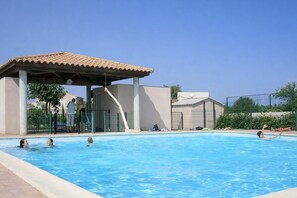 Outdoor pool - Charming air-conditioned house in Sorède sleeps 4/6, 6 km from Argelès Sur Mer. (Sorède)