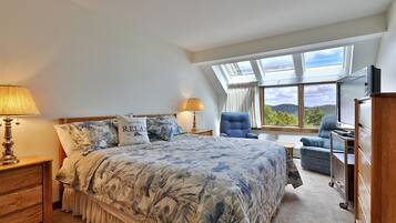 Condo, 3 Bedrooms | 3 bedrooms, free WiFi