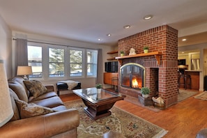 Condo, 2 Bedrooms | Interior