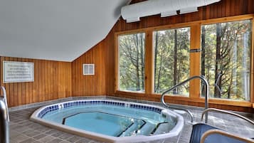 Condo, 2 Bedrooms | Interior