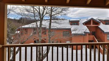 Kondominium, 3 kamar tidur | Halaman properti