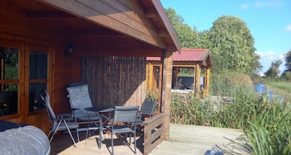 Farmguesthouse jetske, located at a dairy farm with a view and a private jacuzzi.