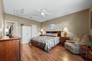 2 bedrooms, desk, iron/ironing board, free WiFi