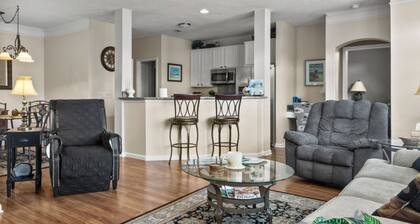 Legacy Villa #704 Sea Oats Retreat Just a short walk to the Beach