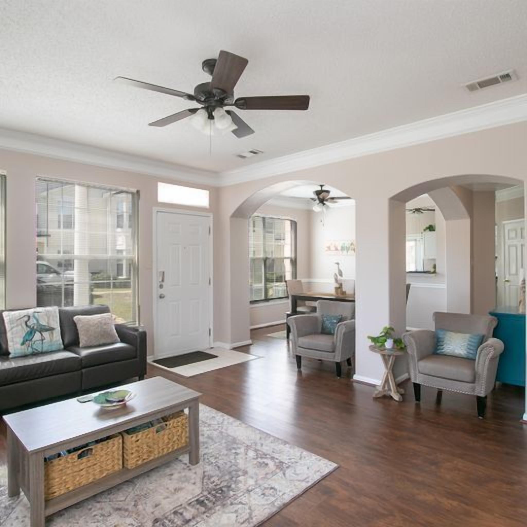 Téléviseur, foyer, bureau