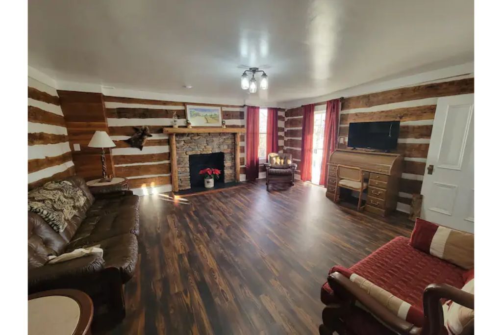 Historic Cozy Home Entire First Floor