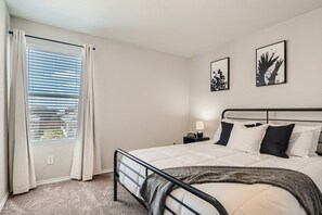 4 bedrooms, iron/ironing board, free WiFi, bed sheets