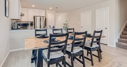 Gorgeous 4br/2.5ba Home Near Downtown SA/Alamodome