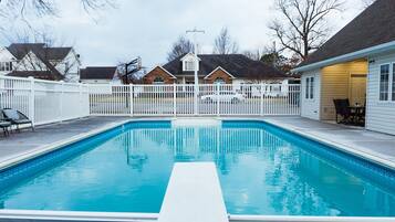 Outdoor pool, a heated pool