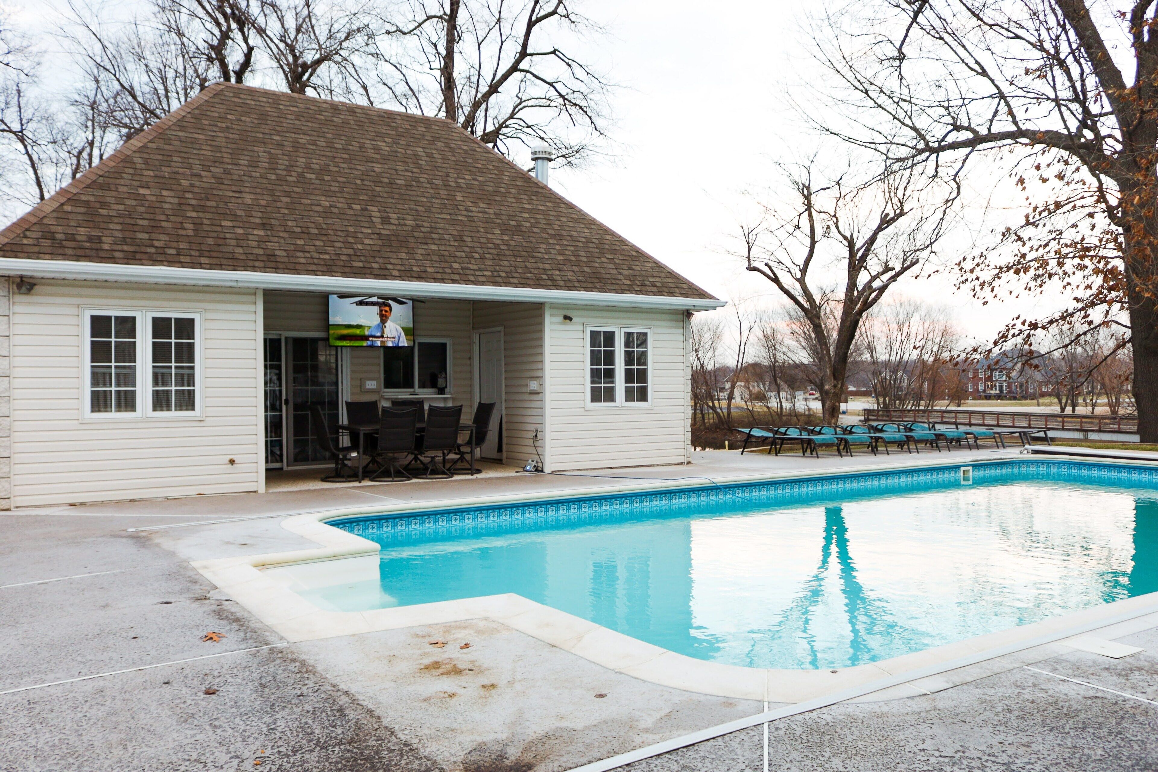 Outdoor pool, a heated pool