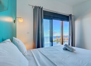 3 bedrooms, iron/ironing board, travel crib, free WiFi