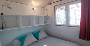 2 dormitorios, cuna de viaje, wifi gratis y ropa de cama