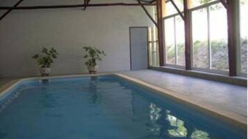 Innenpool, beheizter Pool