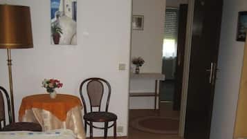 3 chambres, fer et planche Ă  repasser, lit parapluie, Wi-Fi gratuit