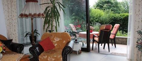 TV, DVD player, books, music library