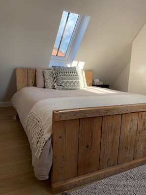 2 bedrooms, free WiFi - Cosy and romantic nights between Ghent Antwerp Brugge and Brussels (Lokeren)