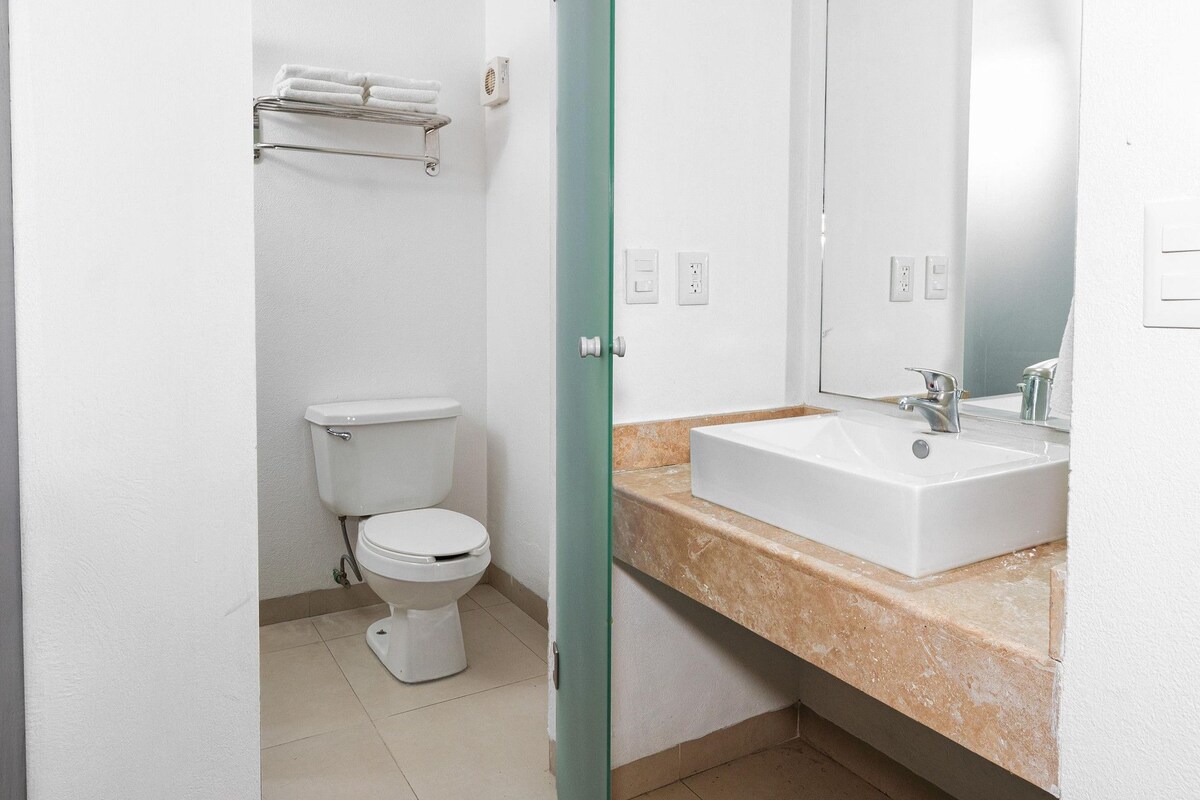 Baño | Regadera, amenidades de baño gratuitas, secadora de cabello, toallas