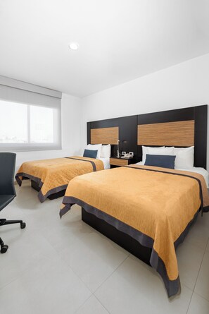 ห้องสแตนดาร์ดดับเบิล | 1 ห้องนอน, ตู้นิรภัยในห้องพัก, โต๊ะทำงาน, พื้นที่ทำงานแบบใช้แล็ปท็อป