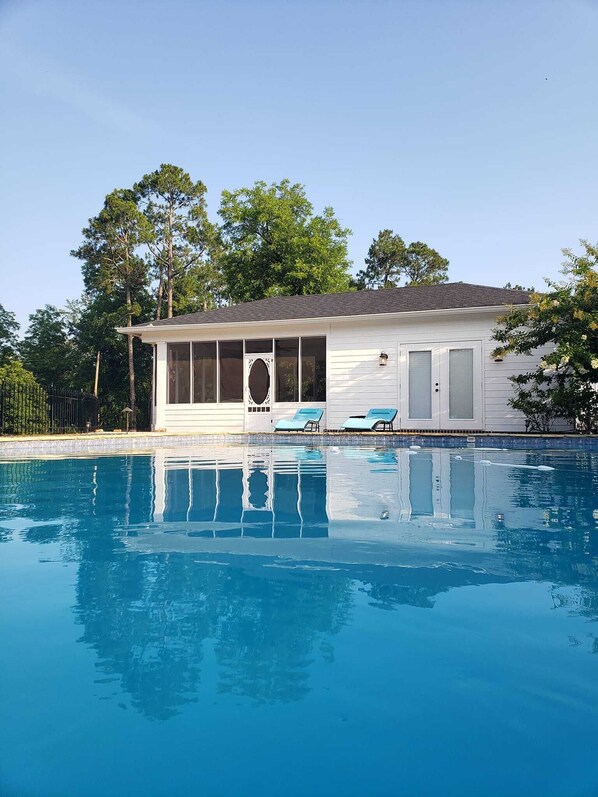 Pool - Charming Beach-Themed Studio Apartment in Doerun, GA with Private Pool (Doerun)