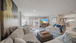 TV connectée, jeux vidéo, livres