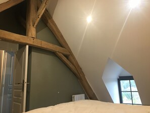 1 chambre, fer et planche à repasser, Wi-Fi gratuit