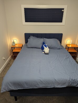 3 bedrooms, WiFi, bed sheets - Newly Rennovated Home next to Zoo and Downtown Stadiums (Indianapolis)