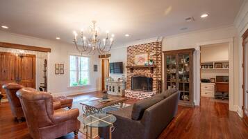 Televisor intel·ligent i llar de foc