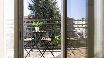 Deluxe Studio | Balcony