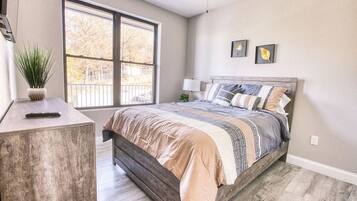 3 bedrooms, iron/ironing board, free WiFi, bed sheets