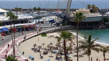 Uitzicht op strand/zee