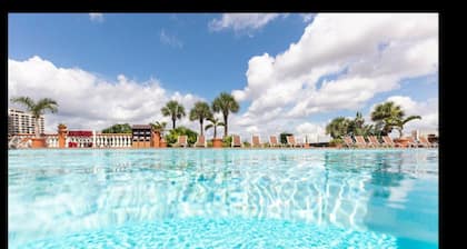 Luxurious Villa within close promixity to DisneyWorld and SeaWorld