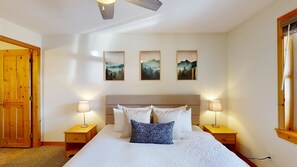 2 bedrooms, iron/ironing board, free WiFi, bed sheets