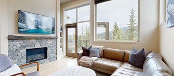 Welcome to Blue Skies @ Altitude