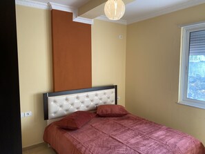 2 bedrooms, bed sheets