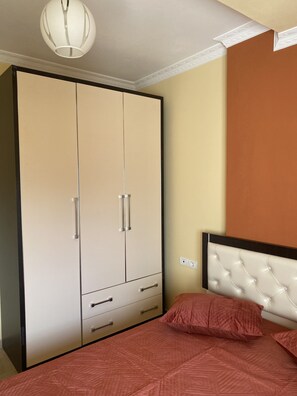 2 bedrooms, bed sheets