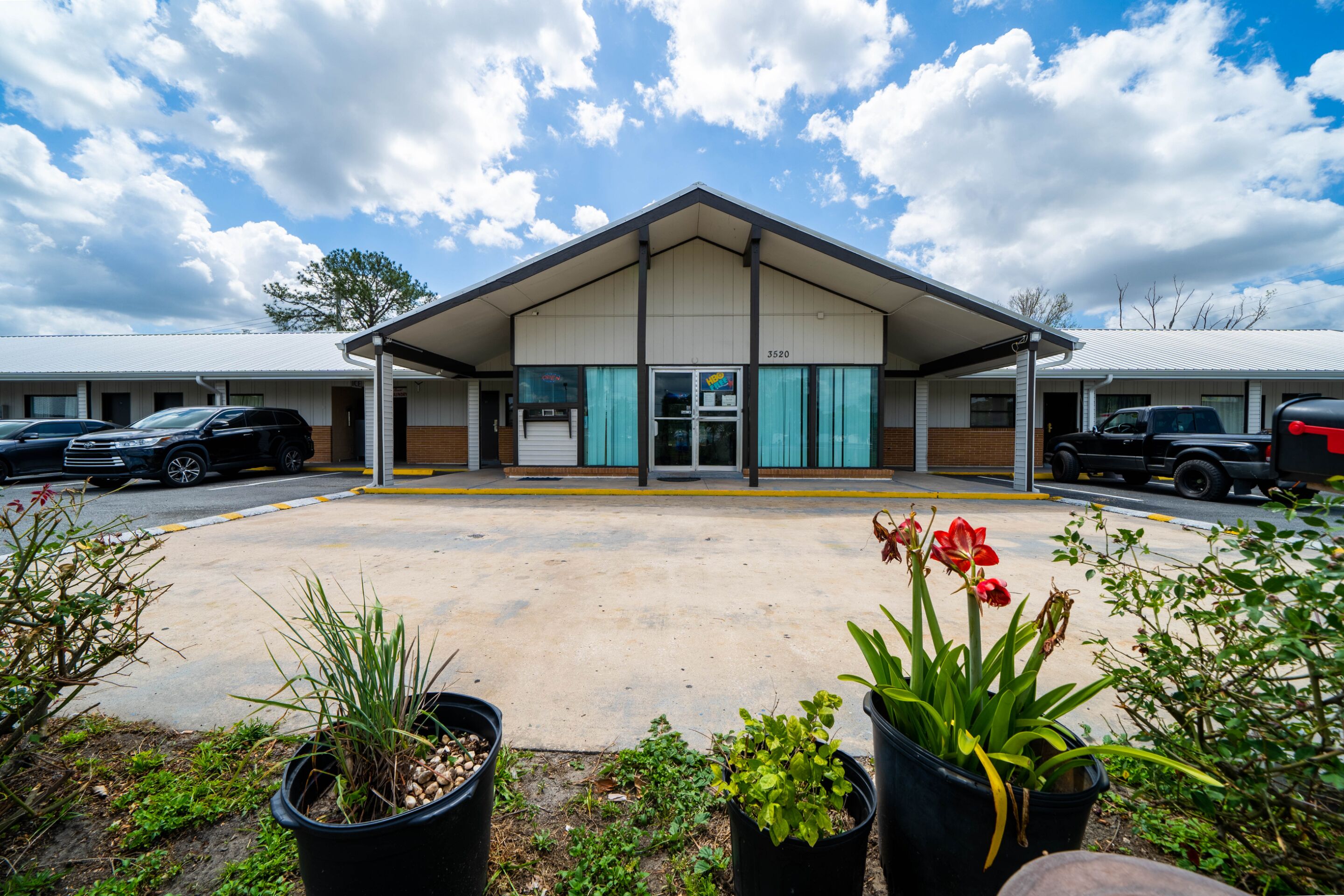 Fachada de la propiedad