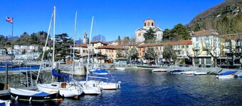 La casa sul porto: Inverna, vacation apartment in Laveno, 2 steps from the lake