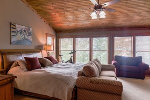 7 bedrooms, WiFi, bed sheets