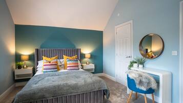 5 bedrooms, hypo-allergenic bedding, memory-foam beds