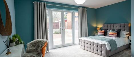 5 Schlafzimmer, Allergikerbettwaren, Betten mit Memory-Foam-Matratzen