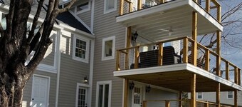 Monticello Vista - A Woolen Mills Retreat