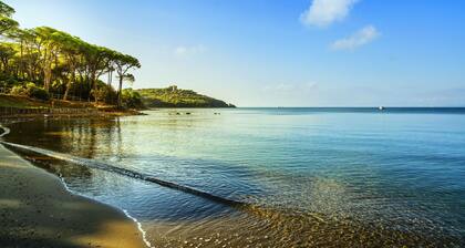 Casa Laura Follonica 200 metres from the sea/beach Wifi air/condition tv/sat